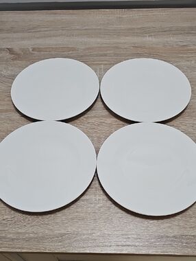 4 Villeroy and Boch plates